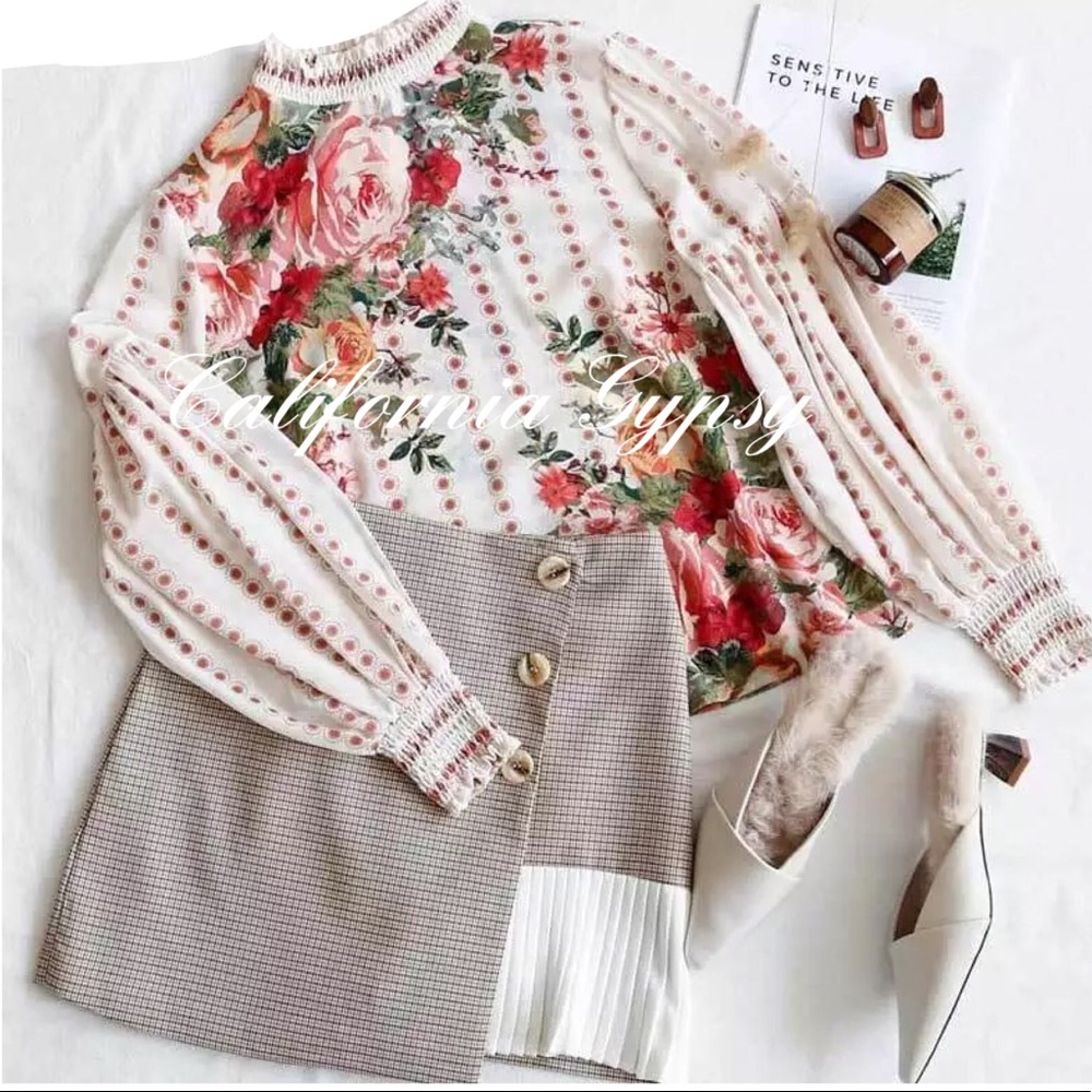 Floral Blouse - Picture 11 of 16